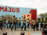 ALBUM 1981 17  1981 május 1.-i  ünnepi felvonulás és műsor - IMI sportpálya