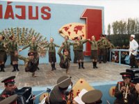 ALBUM 1981 16  1981 május 1.-i  ünnepi felvonulás és műsor - IMI sportpálya